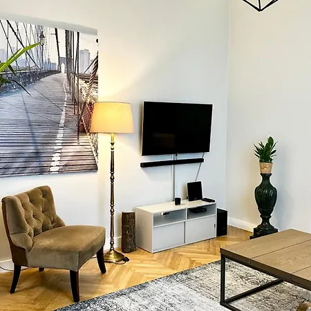 4m High In Heart Of Warsaw! Apartman