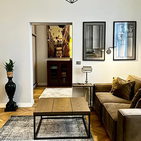 4m High In Heart Of Warsaw! Appartement Warschau