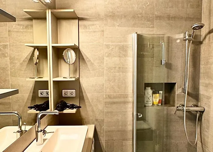 4m High In Heart Of Warsaw! Warsaw